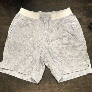 Lululemon licensed to train short 7” inch inseam, linerless, baby blue marbled